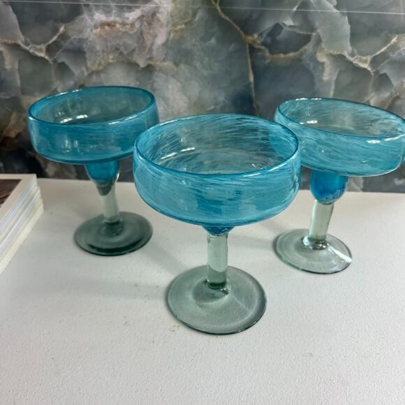 Hand blown Margarita Glasses Set of 3 6.5" Tall Aqua Blue Swirl Unmarked - Picture 3 of 9